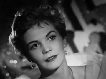 Die Stadt ist voller Geheimnisse - Film Stream (1955)